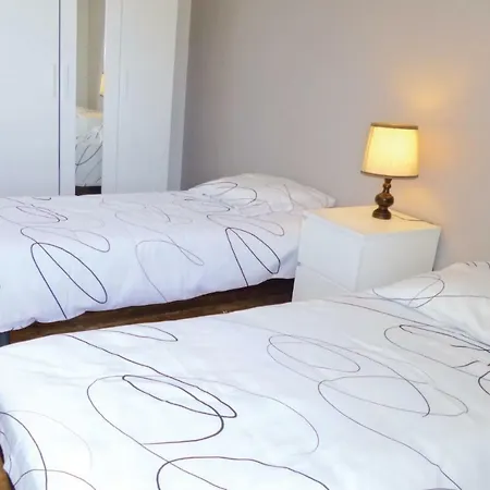 بيت للعطل Holiday With Sea View 04
